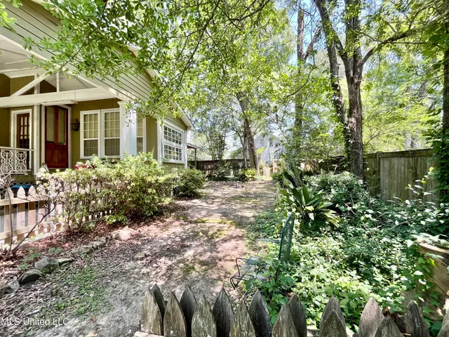 $175,000 | 309 South Jackson Street, Crystal Springs, MS 39059