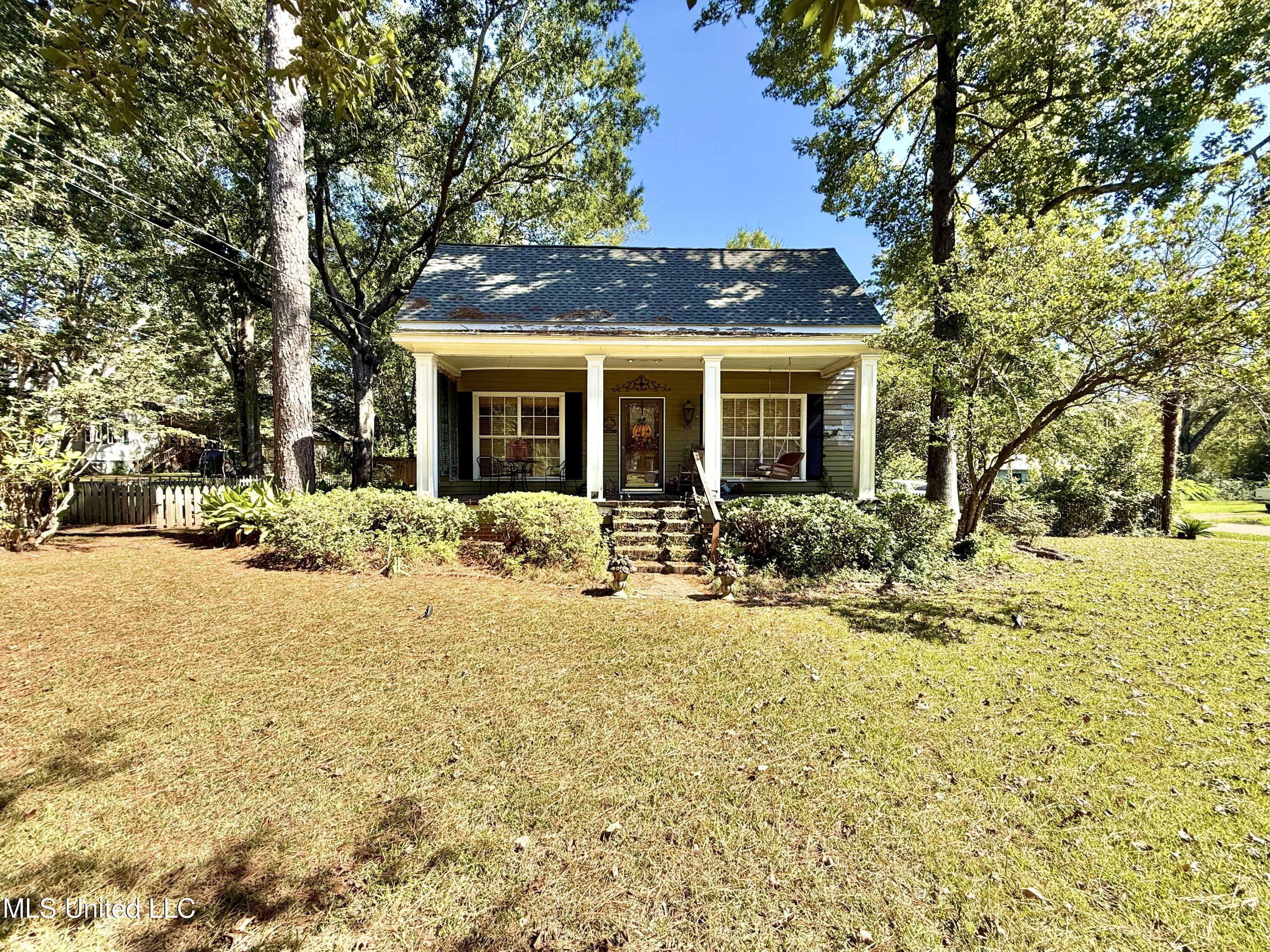 309 South Jackson Street Crystal Springs, MS 39059 - Photo 4 of 45 IMG_5892