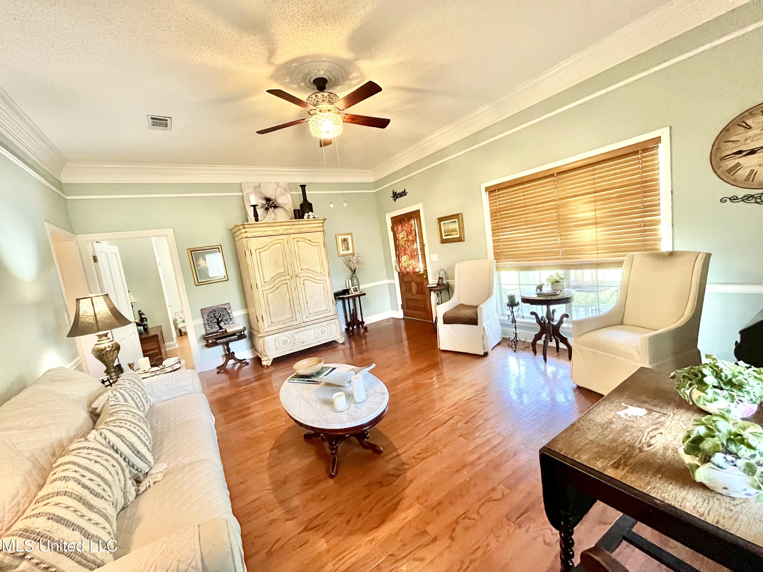 309 South Jackson Street Crystal Springs, MS 39059 - Photo 6 of 45 IMG_2602