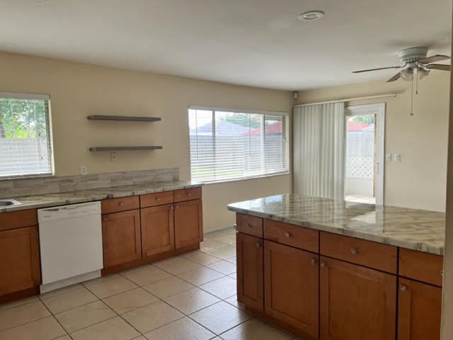 272 Southwest Cherryhill Road Port St. Lucie, FL 34953 - Photo 11 of 26 Kitchen2