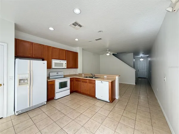 $1,800 | 5168 Regatta Drive, Kissimmee, FL 34746