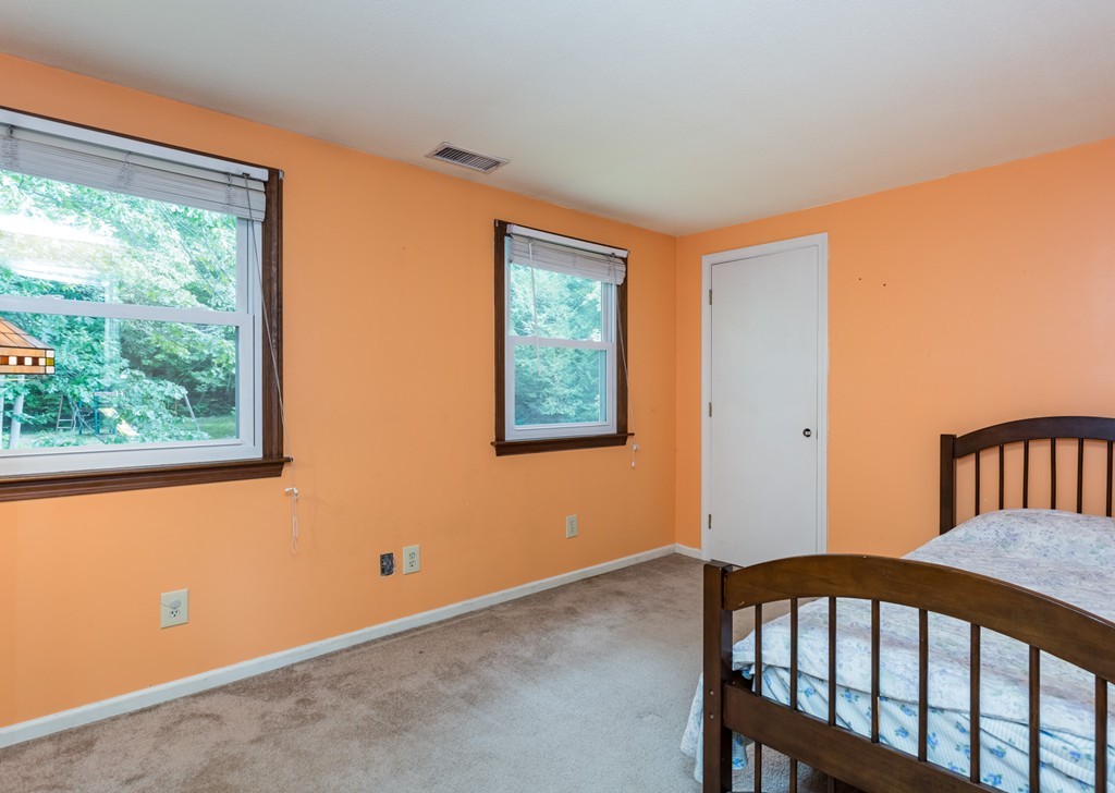 268 Sackett Road Westfield, MA 01085 - Photo 20 of 30 Gallery Image 20