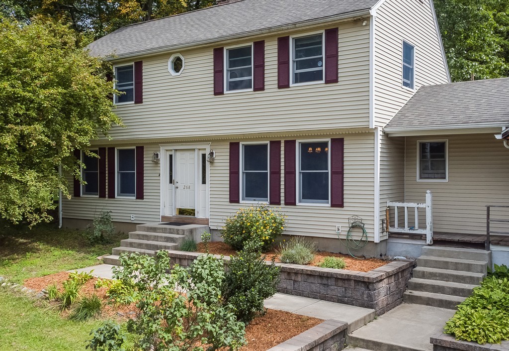 268 Sackett Road Westfield, MA 01085 - Photo 2 of 30 Gallery Image 2