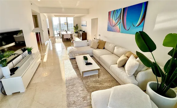 $12,500 | 15901 Collins Avenue, Unit 1804, Sunny Isles Beach, FL 33160