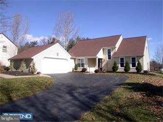 17 Heather Valley Road Holland, PA 18966 - Photo 1 of 12 Exterior Front