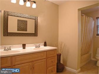 17 Heather Valley Road Holland, PA 18966 - Photo 7 of 12 Bathroom