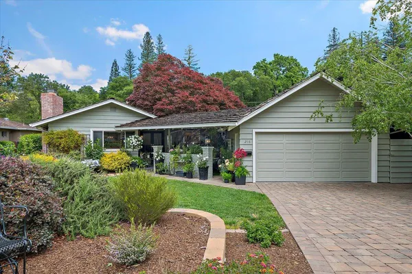 $3,250,000 | 216 Montclair Road, Los Gatos, CA 95032