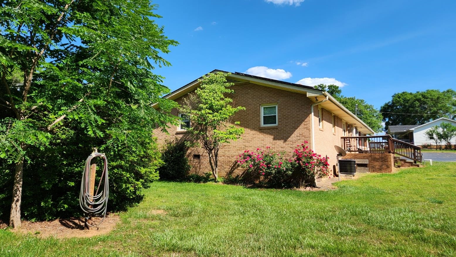 100 Shadowview Drive Roebuck, SC 29376 - Photo 3 of 21