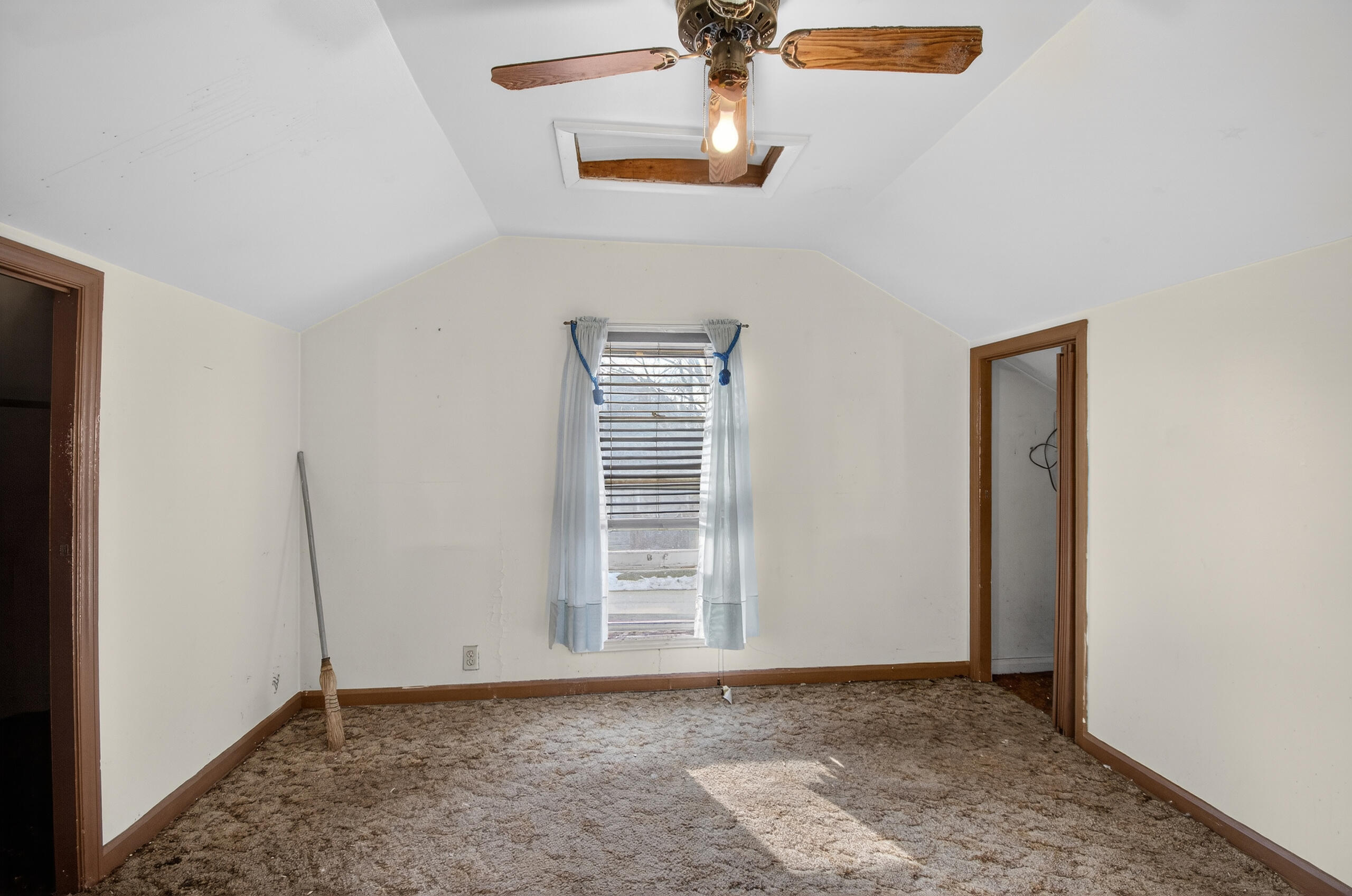 1731 Grand Avenue Racine, WI 53403 - Photo 22 of 30 IMG_4506