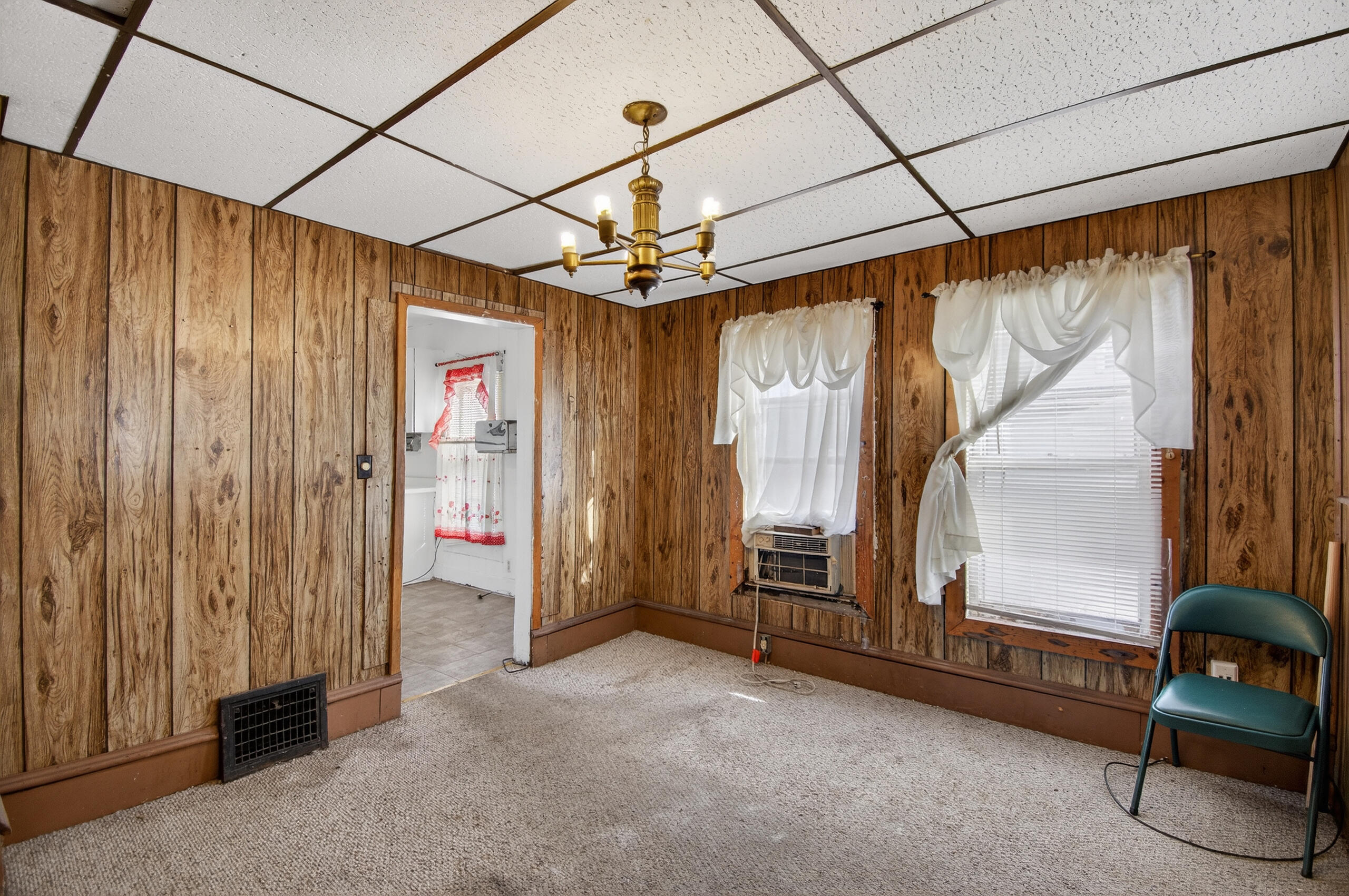 1731 Grand Avenue Racine, WI 53403 - Photo 7 of 30 IMG_4513