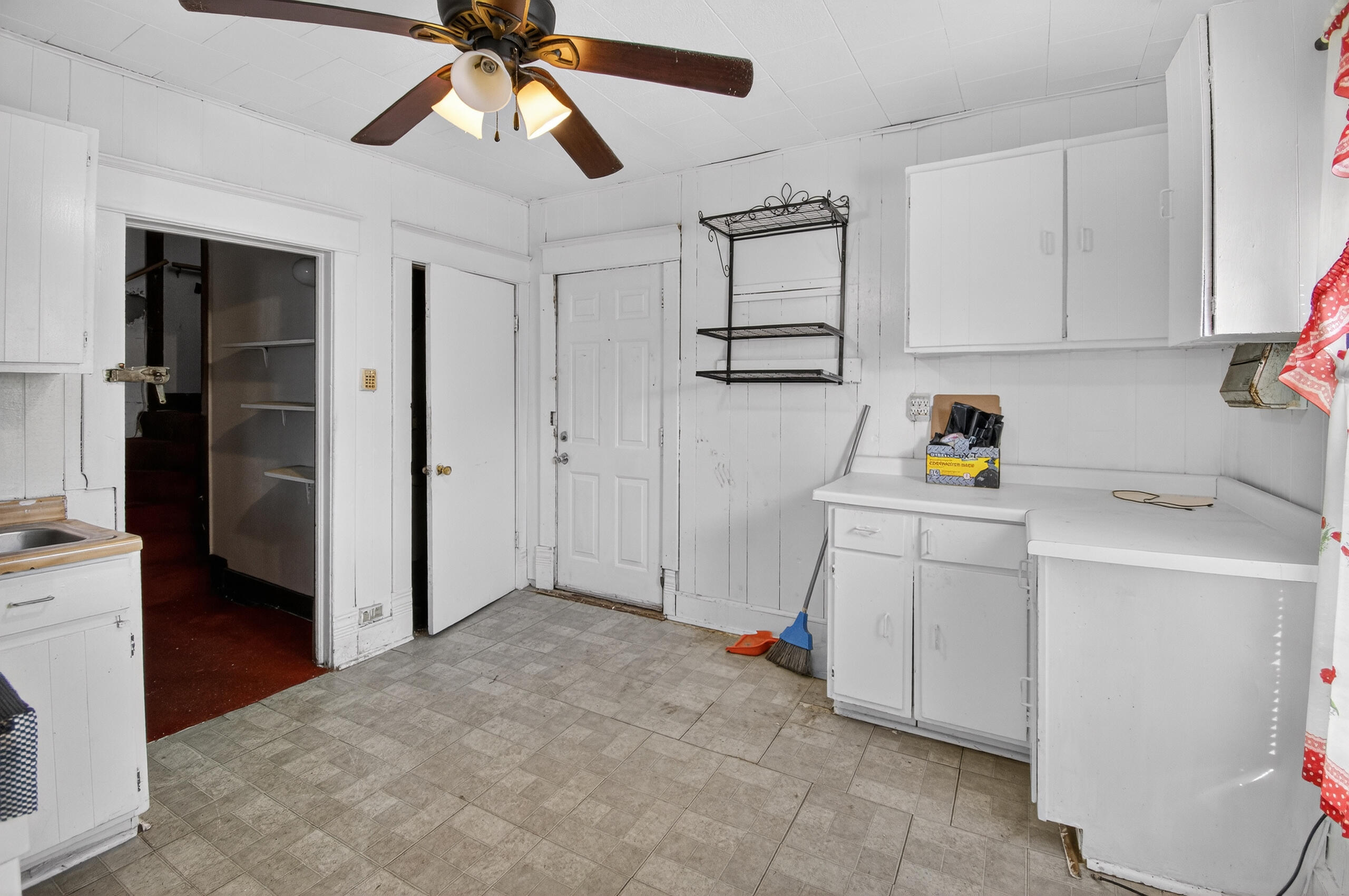 1731 Grand Avenue Racine, WI 53403 - Photo 10 of 30 IMG_4521