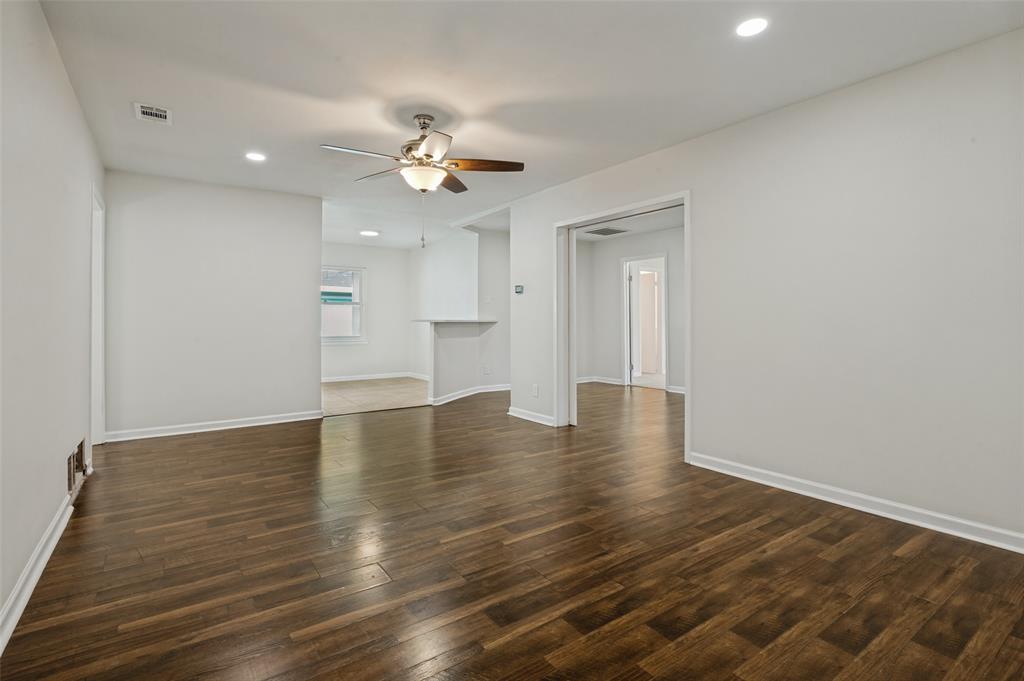 3811 Rolinda Drive Dallas, TX 75211 - Photo 7 of 22