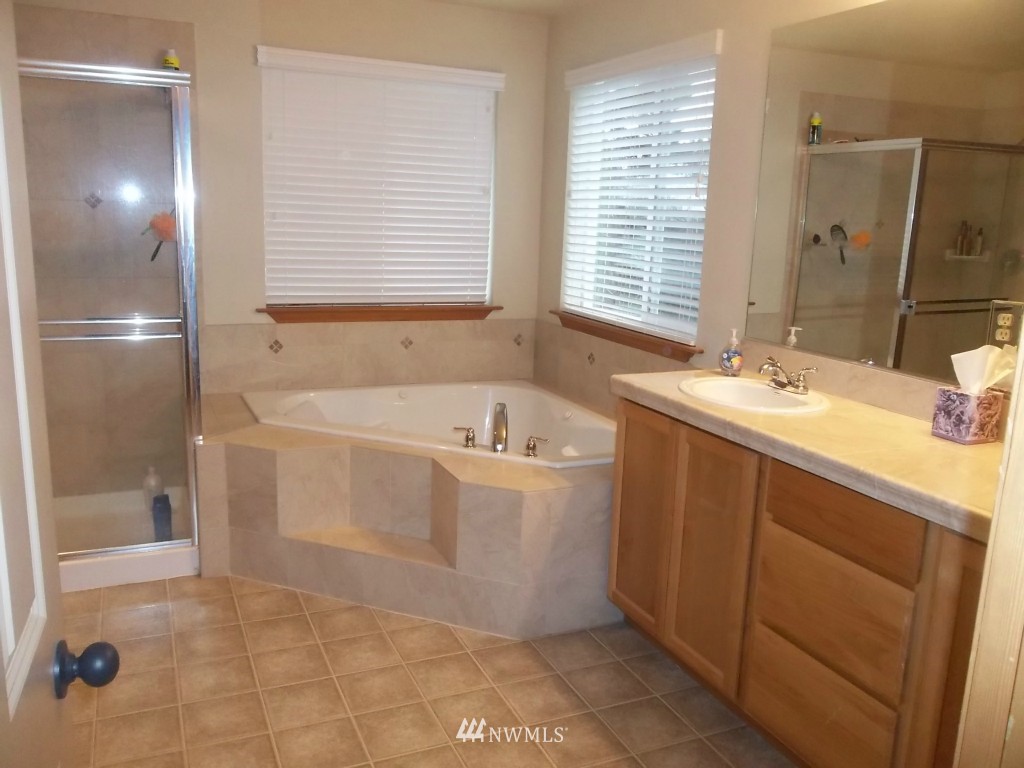 21133 Meridian Place West Bothell, WA 98021 - Photo 9 of 12