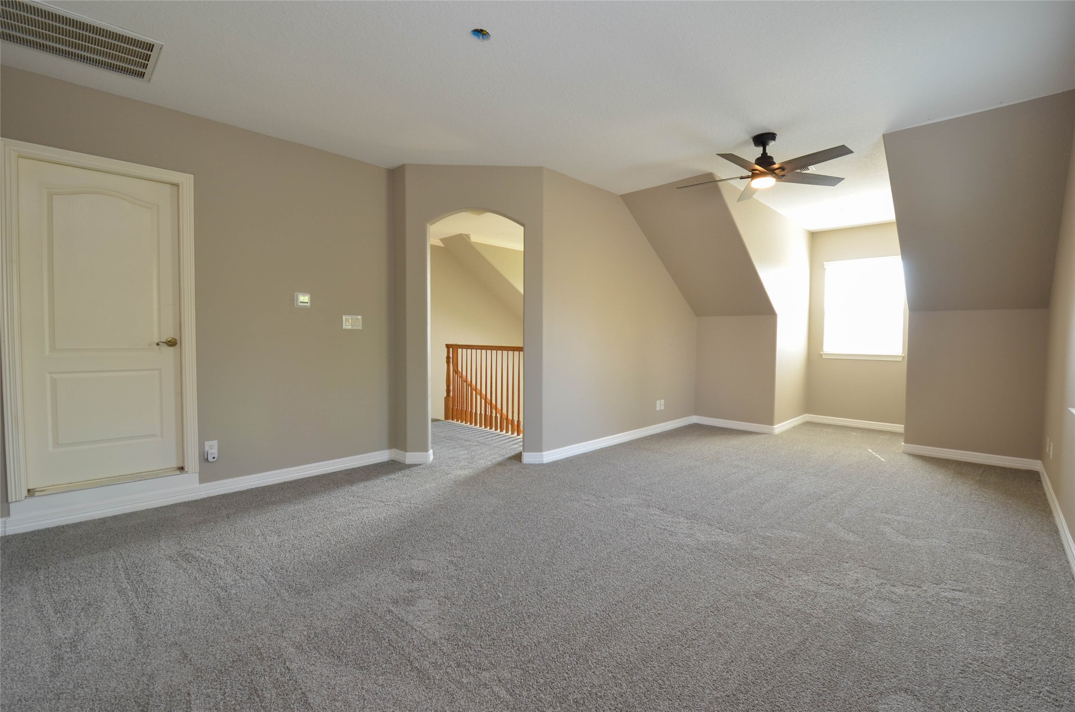 6125 Alleluia Trail Manvel, TX 77578 - Photo 16 of 25 an empty room with windows and closet