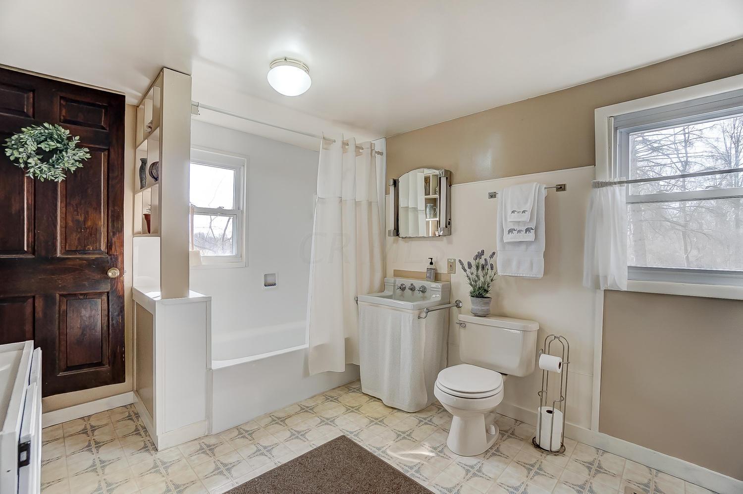 1697 Bunty Station Road Delaware, OH 43015 - Photo 12 of 25 Gallery Image 12