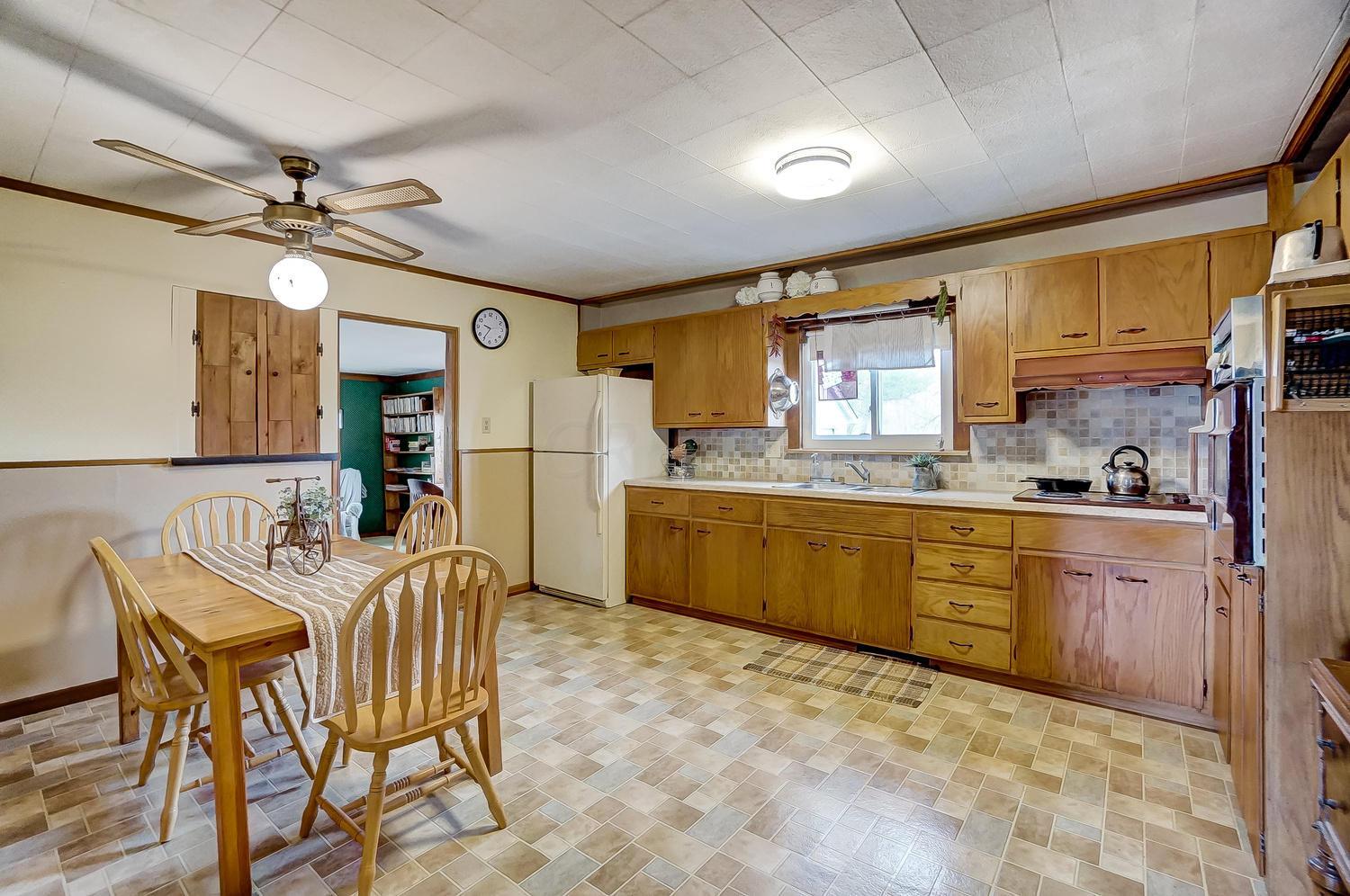 1697 Bunty Station Road Delaware, OH 43015 - Photo 7 of 25 Gallery Image 7