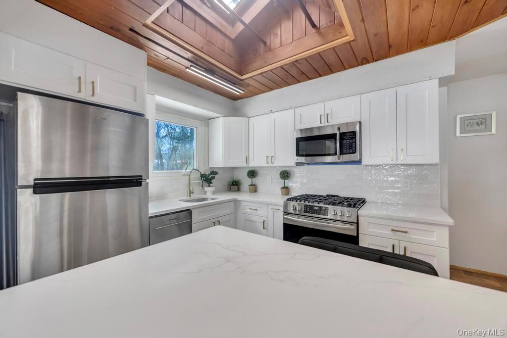 1175 Old Nichols Road Islandia, NY 11749 - Photo 8 of 20