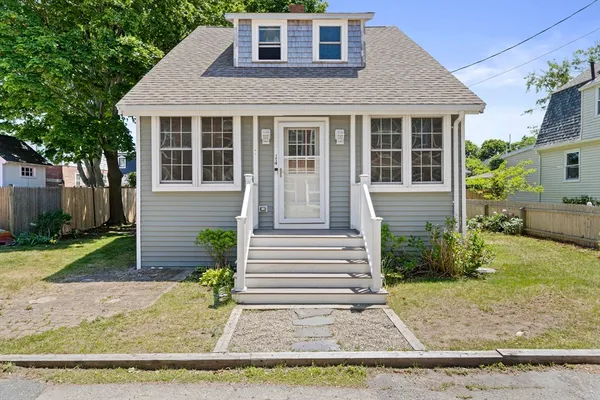 $499,000 | 14 L Street, Hull, MA 02045