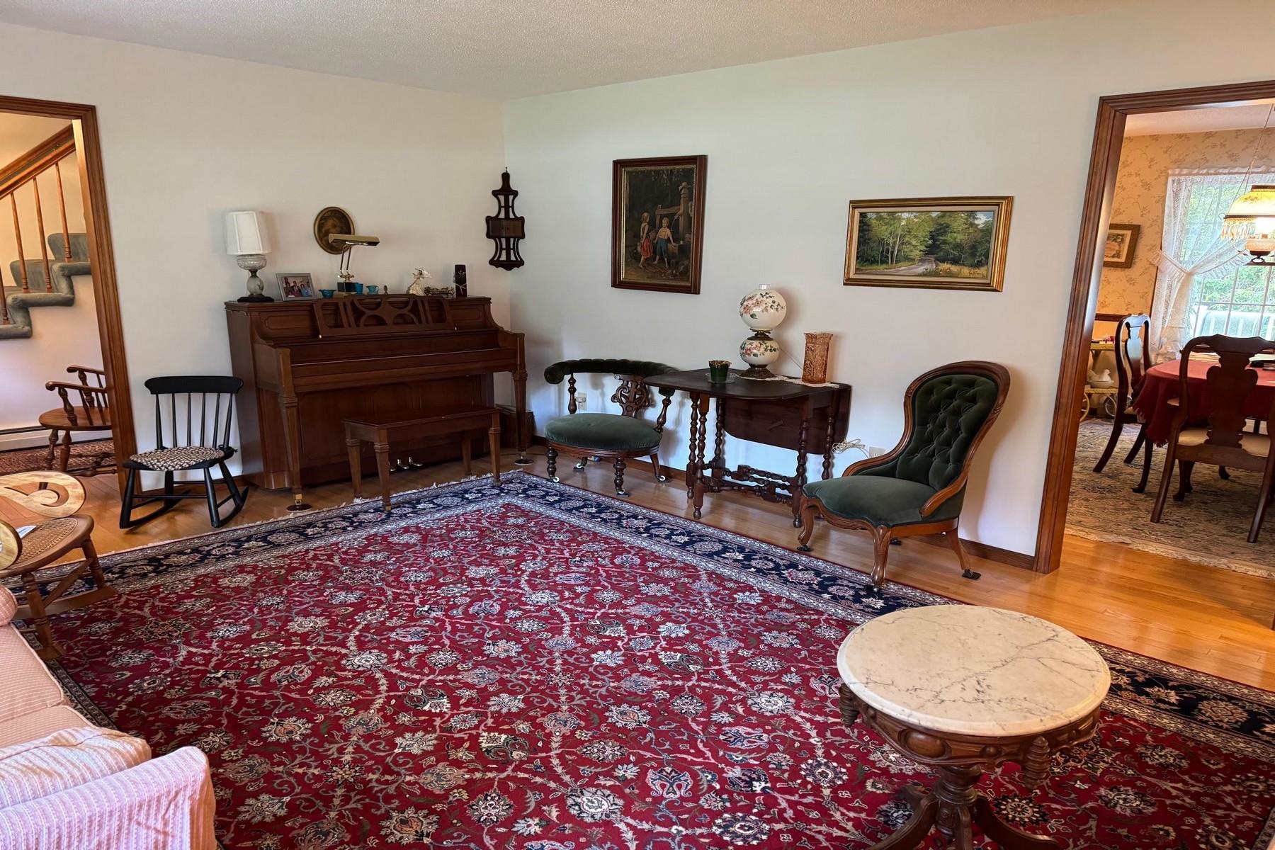 27 Georgeanna Boulevard Rutland Town, VT 05701 - Photo 12 of 28