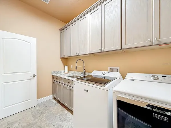 $1,100,000 | 5061 West Oakhill Street, Dunnellon, FL 34433