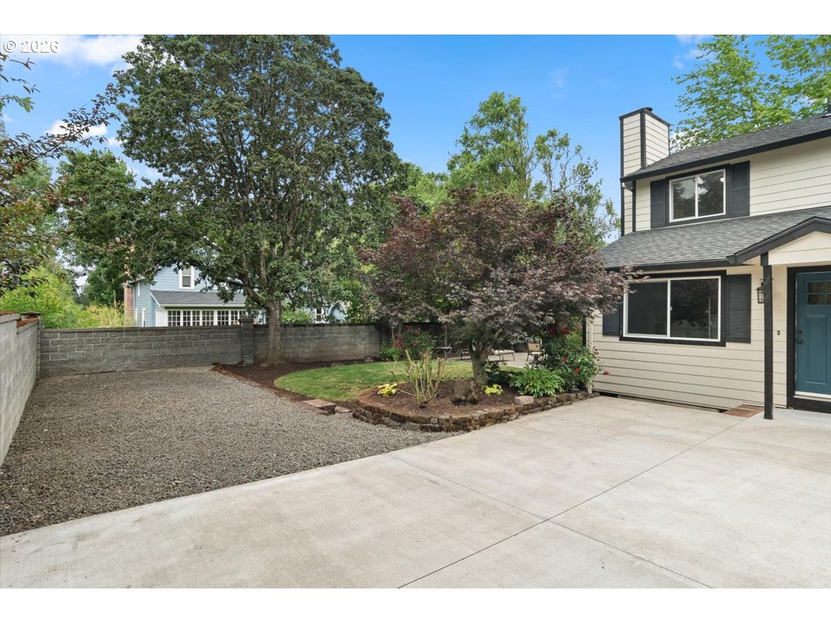 8125 Southwest Pine Street Portland, OR 97223 - Photo 32 of 44