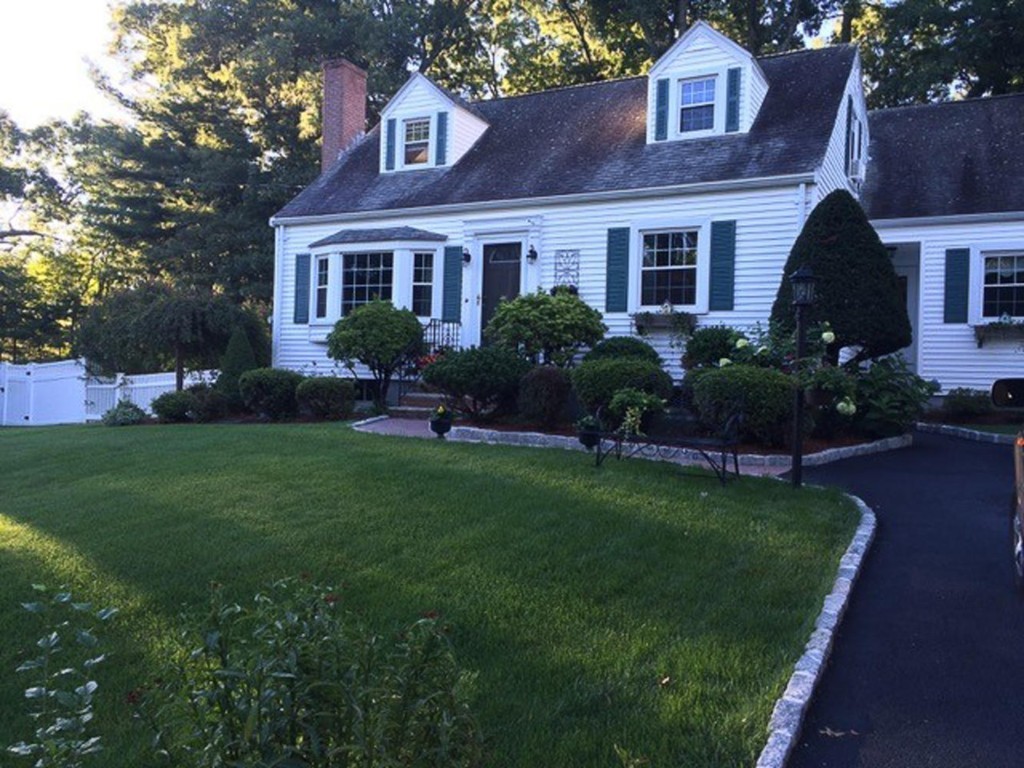 5 Foster Road Burlington, MA 01803 - Photo 1 of 30 Gallery Image 1