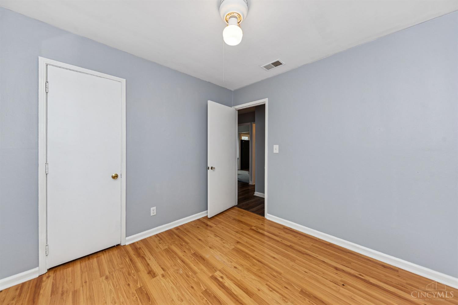 2412 Findlater Court Cincinnati, OH 45230 - Photo 13 of 19