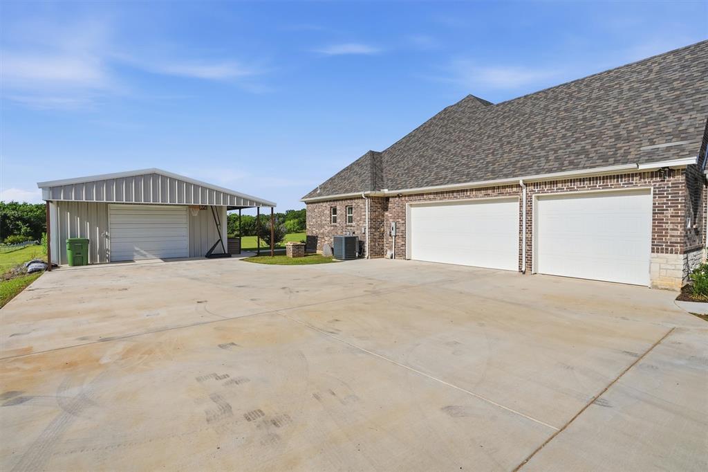 917 County Road 2175 Decatur, TX 76234 - Photo 31 of 34