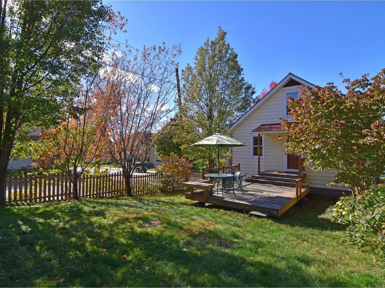 34 Hoover Street Burlington, VT 05401 - Photo 6 of 49