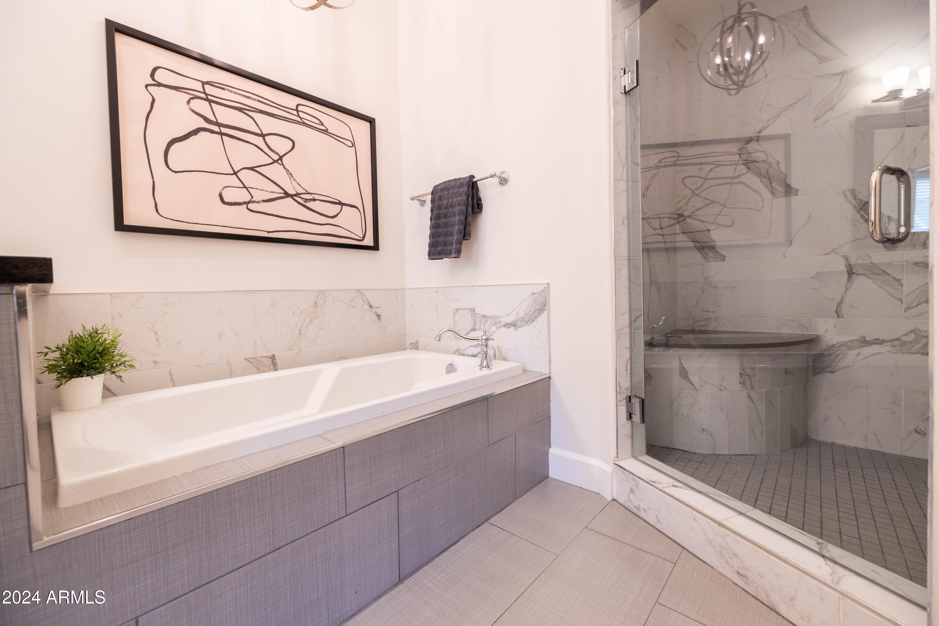 1801 East Hatcher Road Phoenix, AZ 85020 - Photo 59 of 77 Soaking Tub