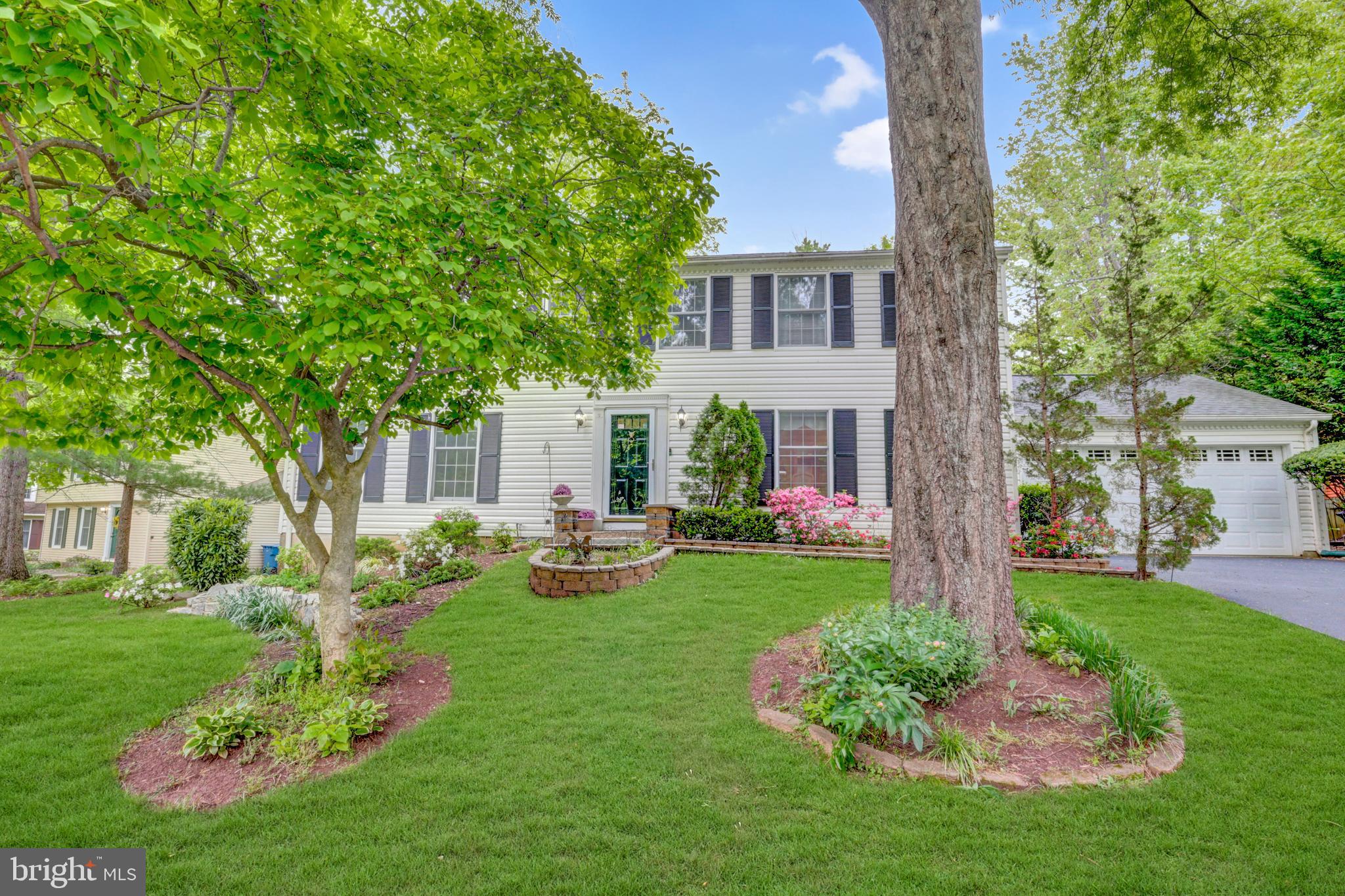 12268 Angel Wing Court Reston, VA 20191 - Photo 2 of 38 Gallery Image 2