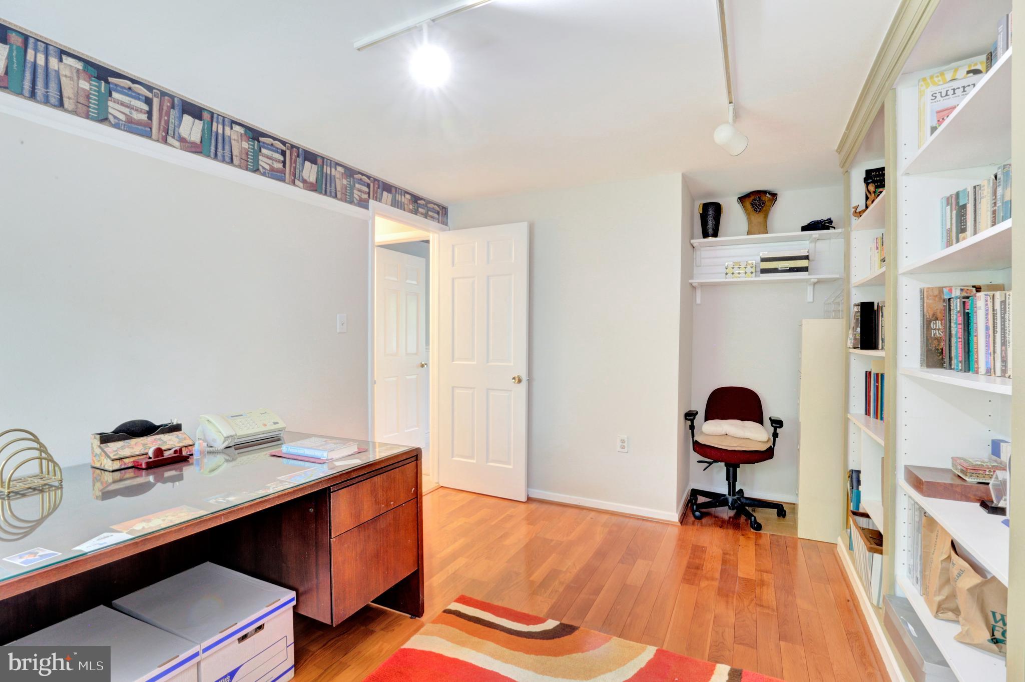 12268 Angel Wing Court Reston, VA 20191 - Photo 33 of 38 Gallery Image 33