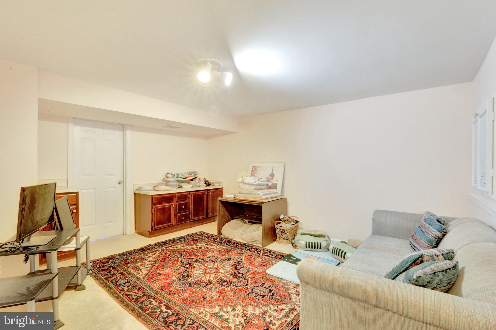 12268 Angel Wing Court Reston, VA 20191 - Photo 35 of 38 Gallery Image 35