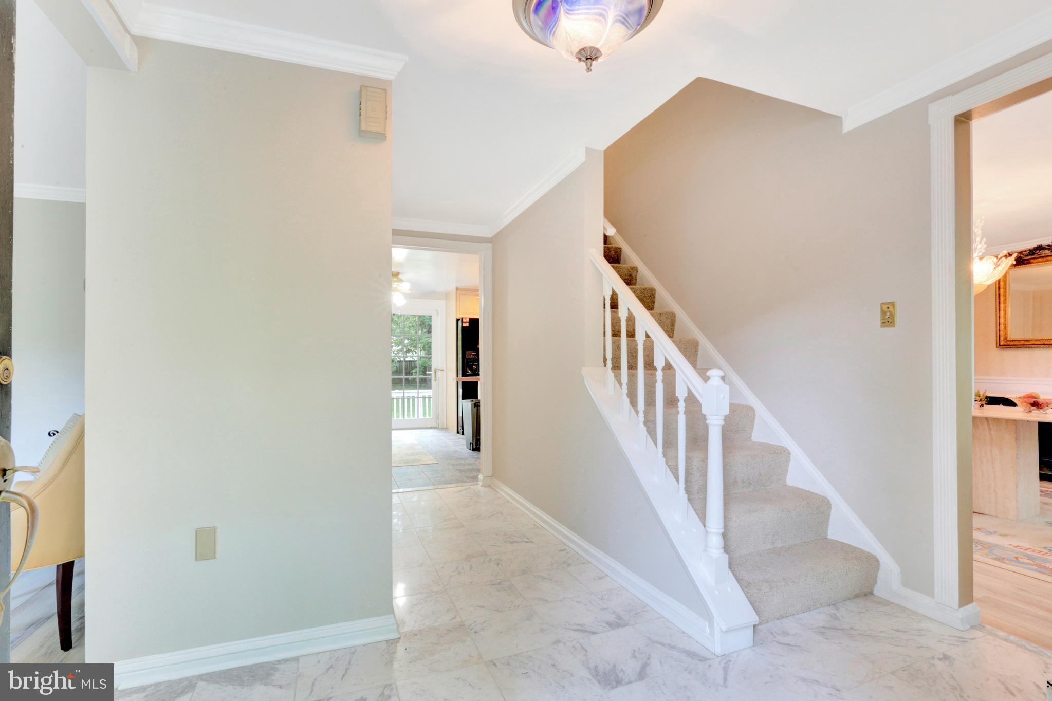 12268 Angel Wing Court Reston, VA 20191 - Photo 5 of 38 Gallery Image 5