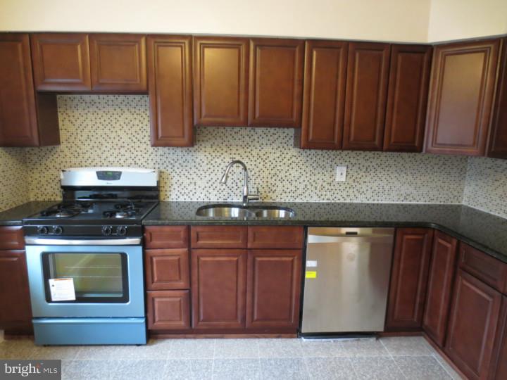 3340 Morning Glory Road Philadelphia, PA 19154 - Photo 7 of 21