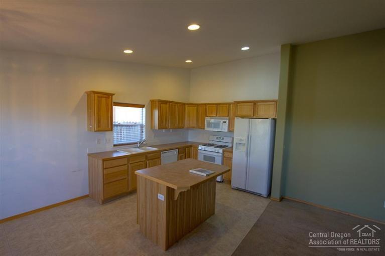 20573 Dylan Loop Bend, OR 97702 - Photo 4 of 18 Additional Photo