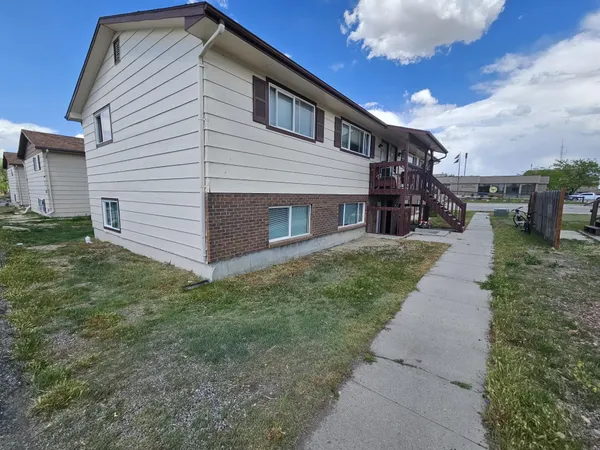 $400,000 | 236 Curtis Street, Evansville, WY 82636