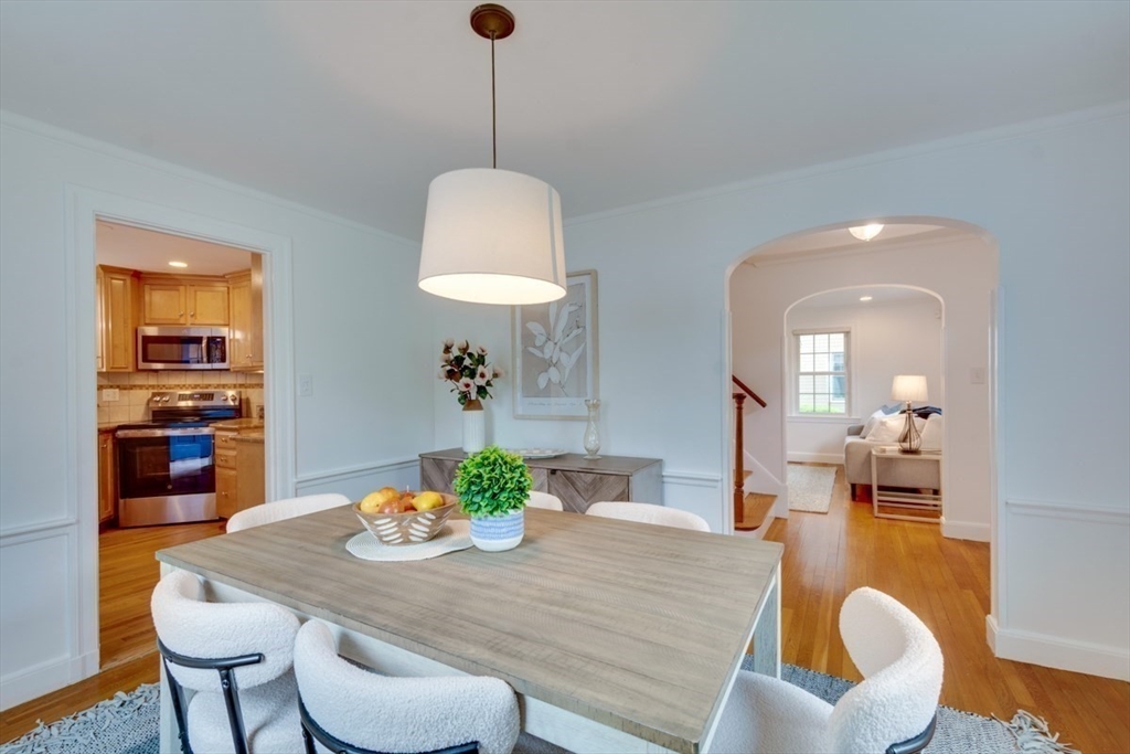 29 Parker Road Needham, MA 02494 - Photo 8 of 42
