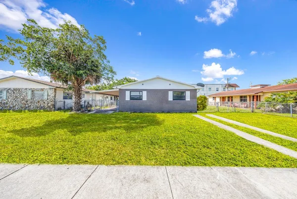 $2,100 | 6172 Southwest 44th Street, Unit 1, Davie, FL 33314