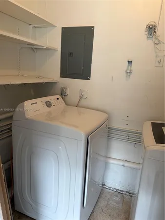 $2,100 | 6172 Southwest 44th Street, Unit 1, Davie, FL 33314