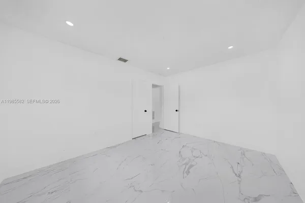 $2,100 | 6172 Southwest 44th Street, Unit 1, Davie, FL 33314