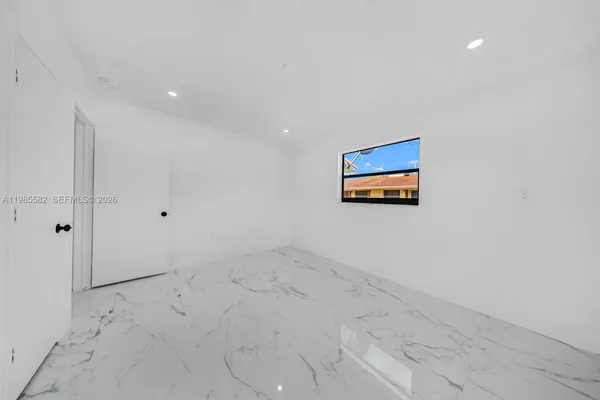 $2,100 | 6172 Southwest 44th Street, Unit 1, Davie, FL 33314