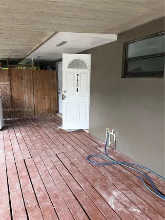 $2,250 | 6172 Southwest 44th Street, Unit 1, Davie, FL 33314
