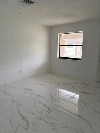 $2,100 | 6172 Southwest 44th Street, Unit 1, Davie, FL 33314