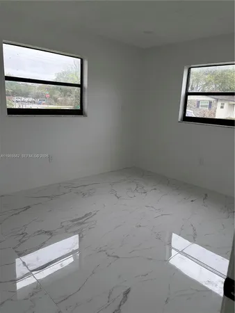 $2,100 | 6172 Southwest 44th Street, Unit 1, Davie, FL 33314