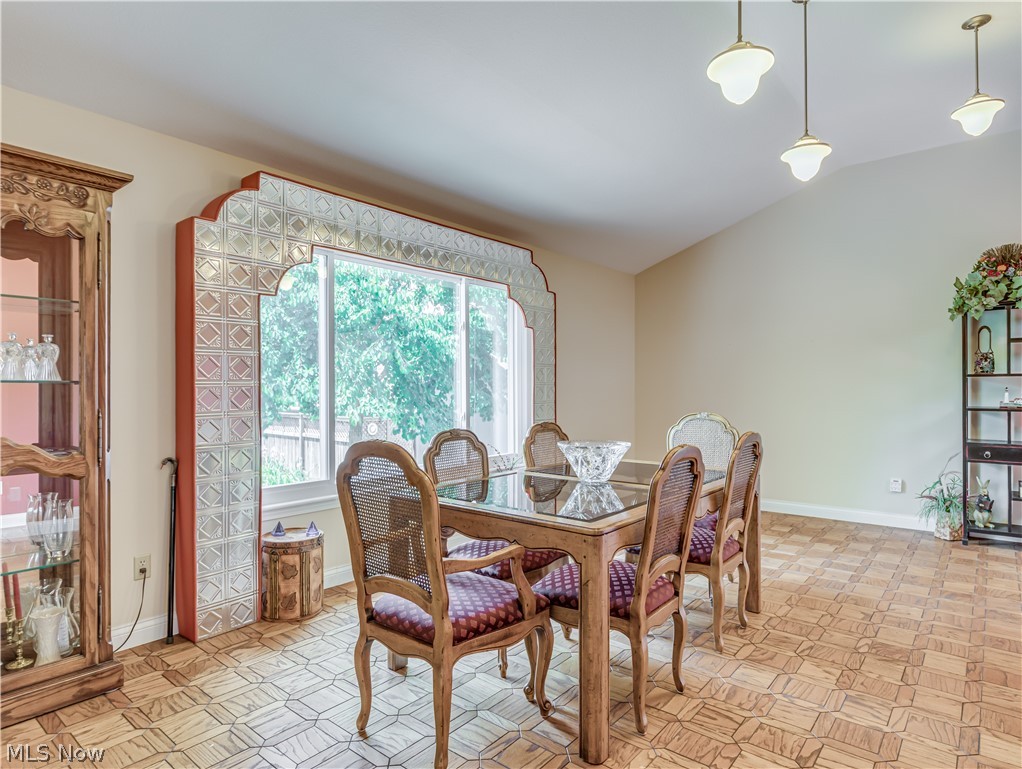 3094 Bancroft Road Akron, OH 44333 - Photo 6 of 26 Gallery Image 6