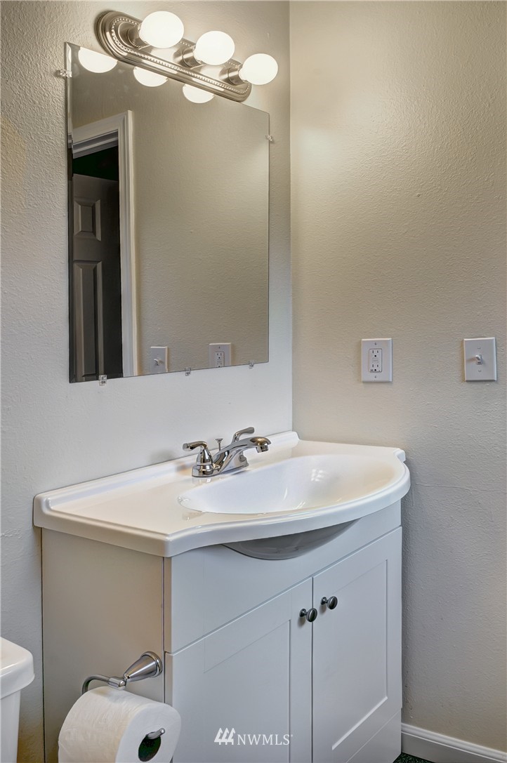 15619 Virginia Loop Road Northeast Poulsbo, WA 98370 - Photo 10 of 19 Gallery Image 10