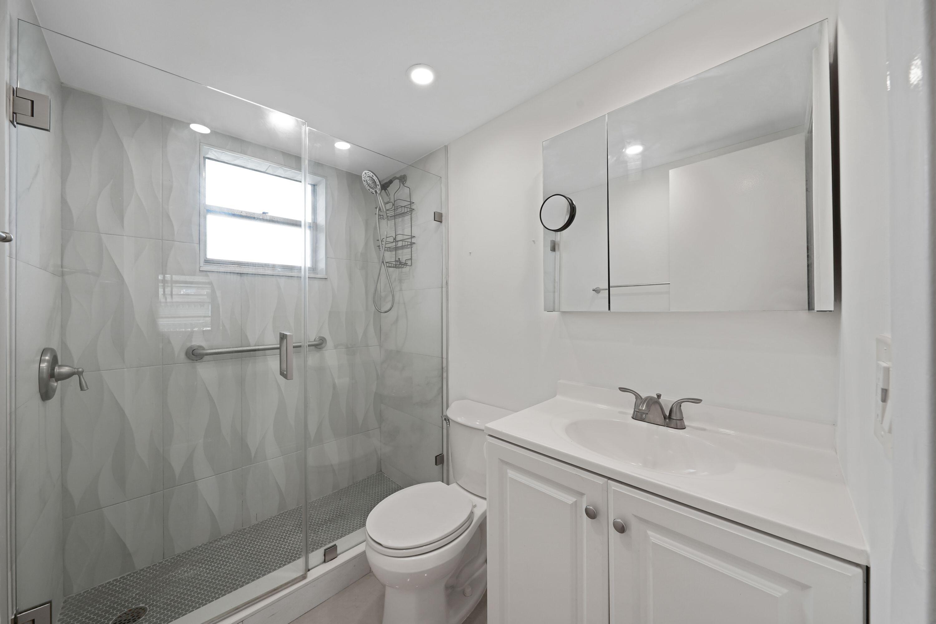 100 Berkley Road, Unit 109 Hollywood, FL 33024 - Photo 21 of 54 18