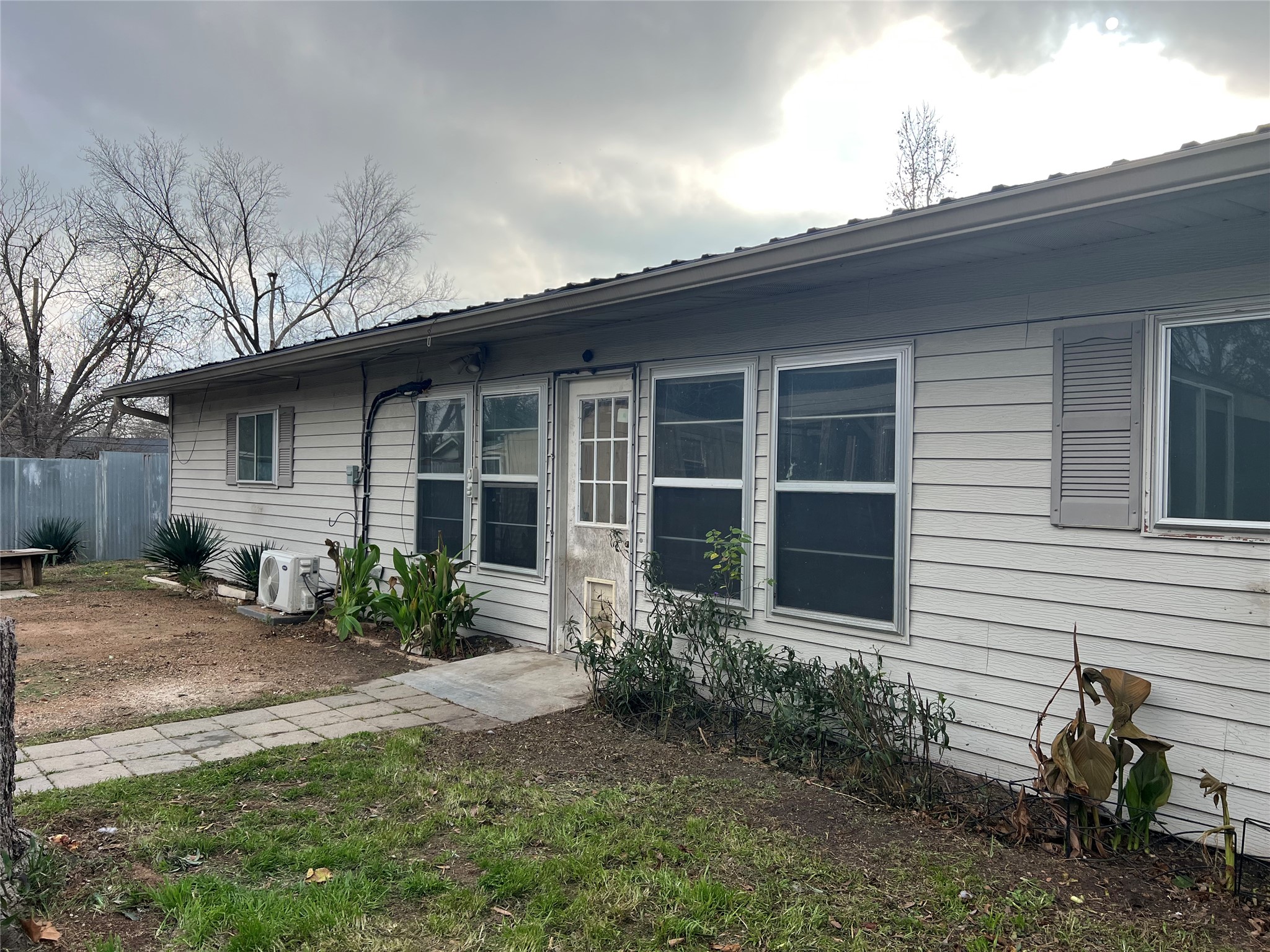 2204 Smith Avenue Taylor, TX 76574 - Photo 37 of 40 Lots of room for entertaining