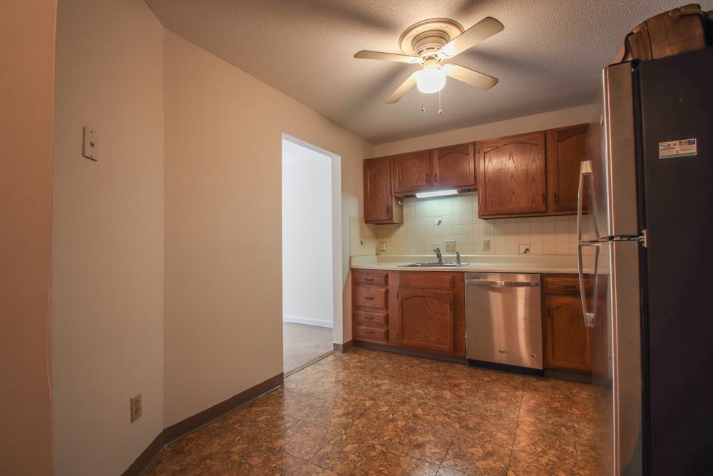 379 Huse Road, Unit 31 Manchester, NH 03103 - Photo 12 of 19